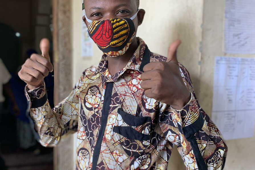 Faraja in Zanzibar with a mask. @Chako